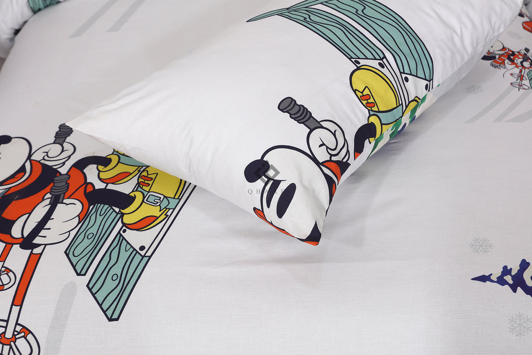 mickey tree- Kids bedsheet set