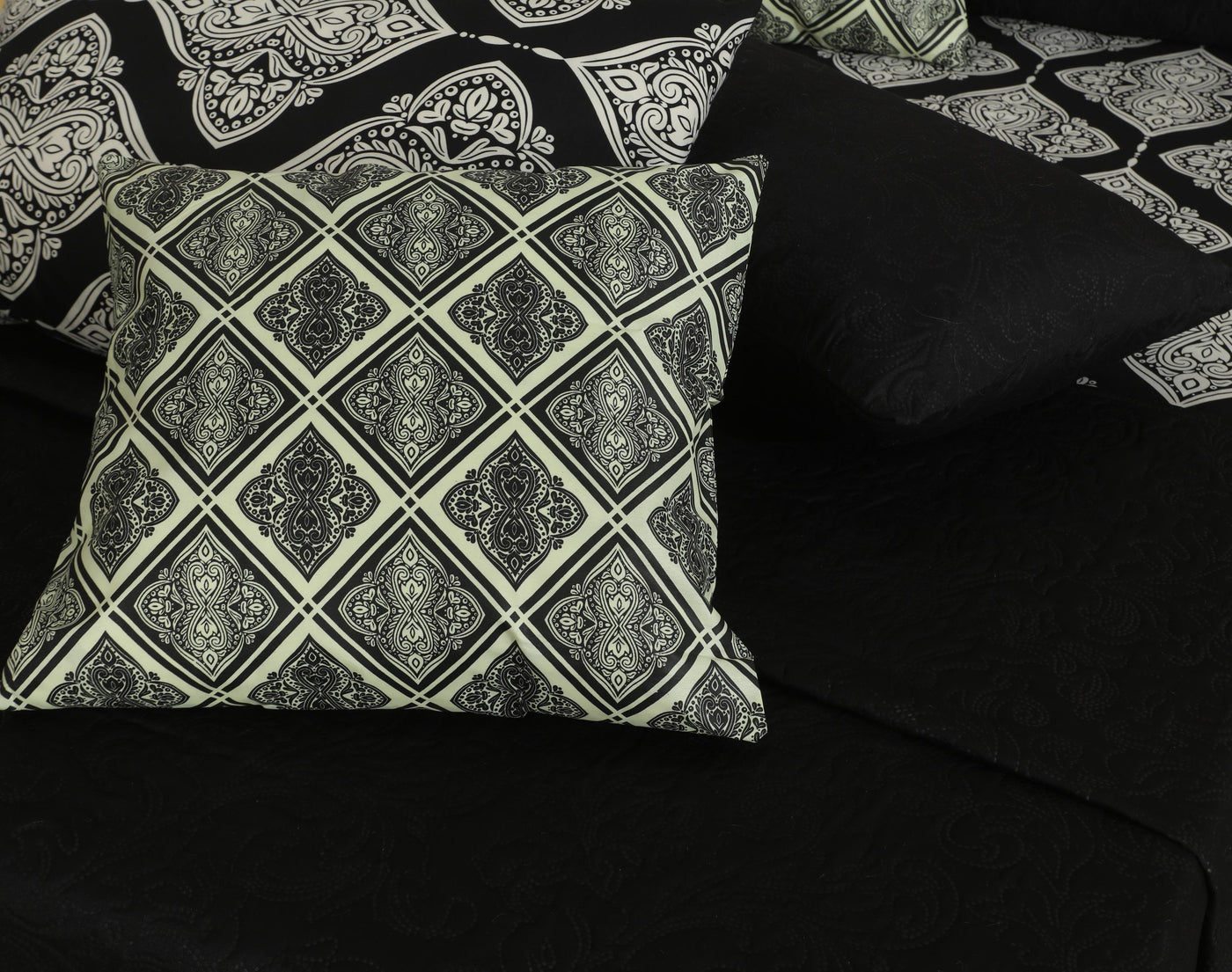 BLACK DIVINE SUMMER COMFORTER set - 8 pcs