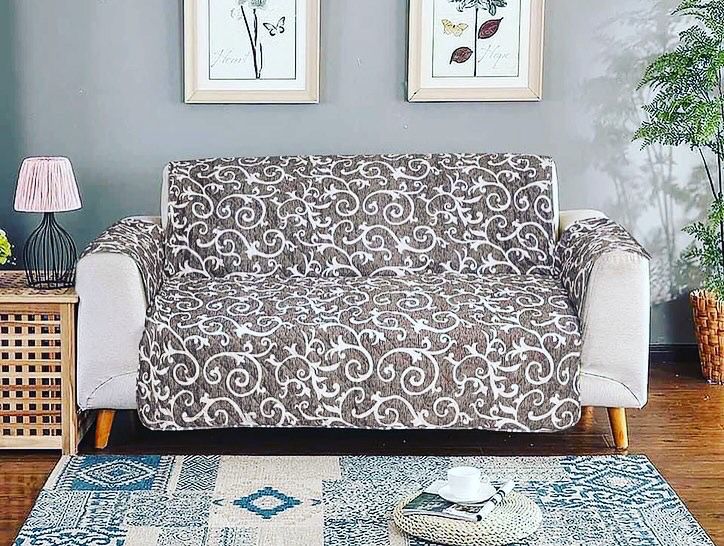 WOOD FLORAL QUILTED SOFA COVER